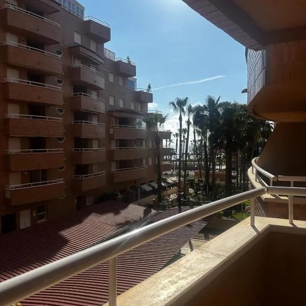 Bahia Park, Steps from beach!, hotel in Oropesa del Mar