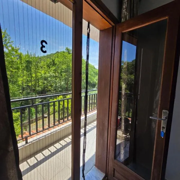 Exohi apartments, hotel di Vrasná