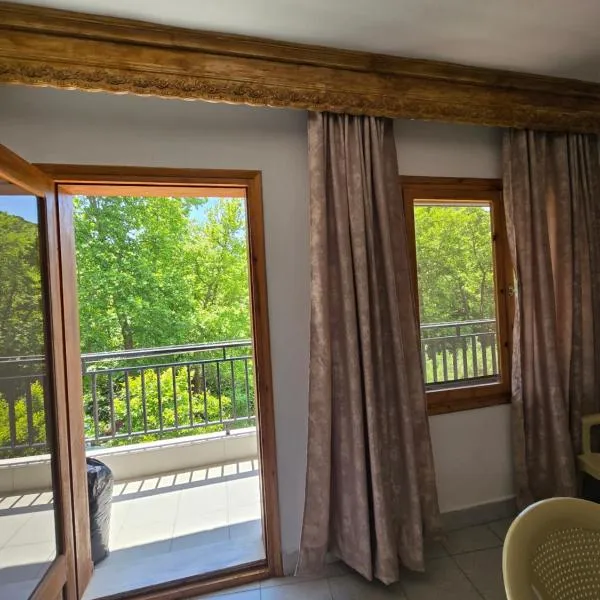 Exohi apartments, hotel di Vrasná