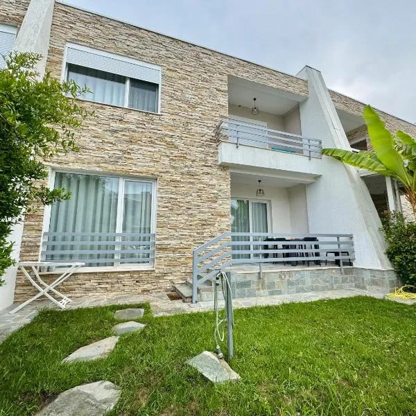 07 Duplex Villa, Gjiri i Lalzit, Lura 2 4 sunbeds included, hotel v destinaci Durrës
