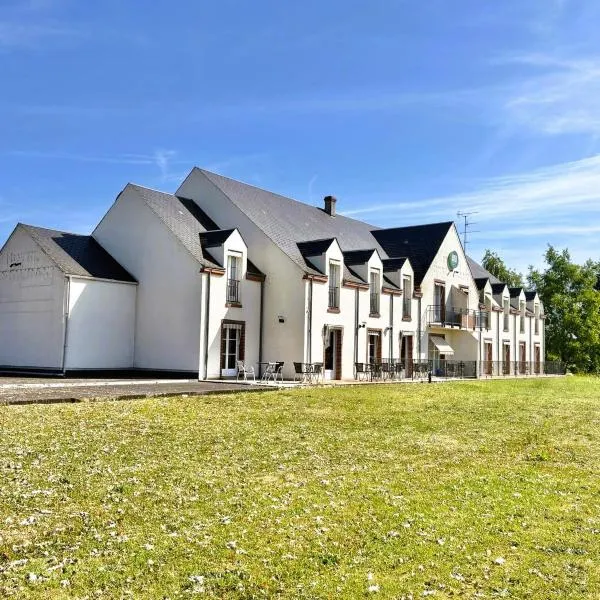 Logis Hôtel Sully le Château – hotel w mieście Saint-Père-sur-Loire