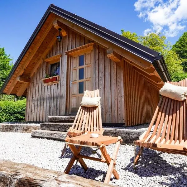 Glamping Avantura- a natural getaway by the Kolpa River, hotel v destinaci Kostel
