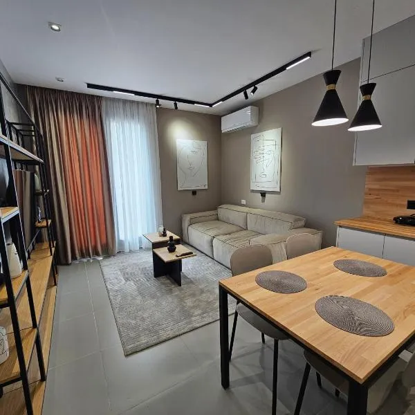 Valentino Noir, hotel a Tirana