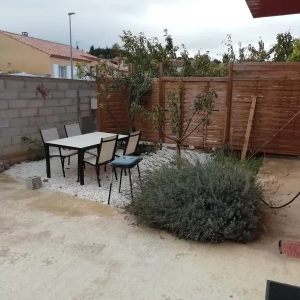 Charming house in a great location, hôtel à Narbonne