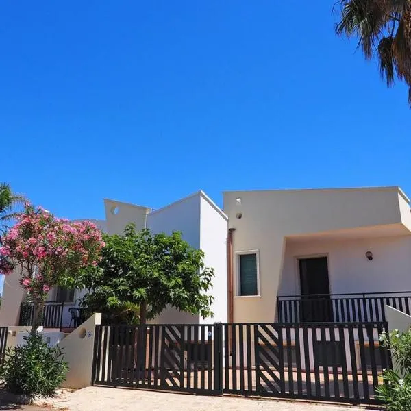 Appartamenti Torre Suda by Salento Affitti, hotel en Torre Suda