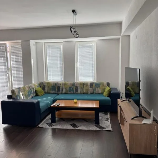 Cozy apartment with free parking, hotel in Prilep