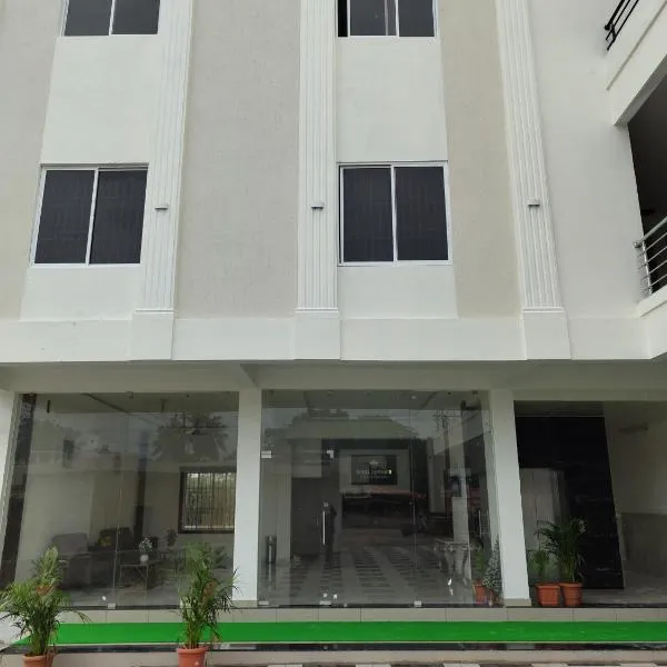 Royal Dendoor, hotel v destinaci Udiyāvara