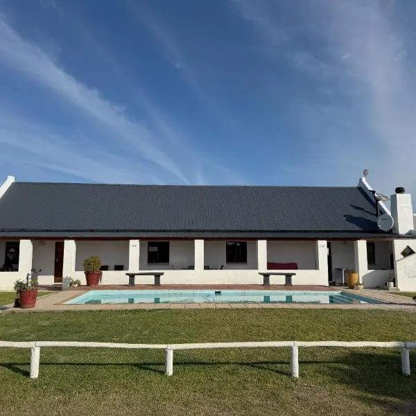 Tula Guest Farm, hotel in Yzerfontein