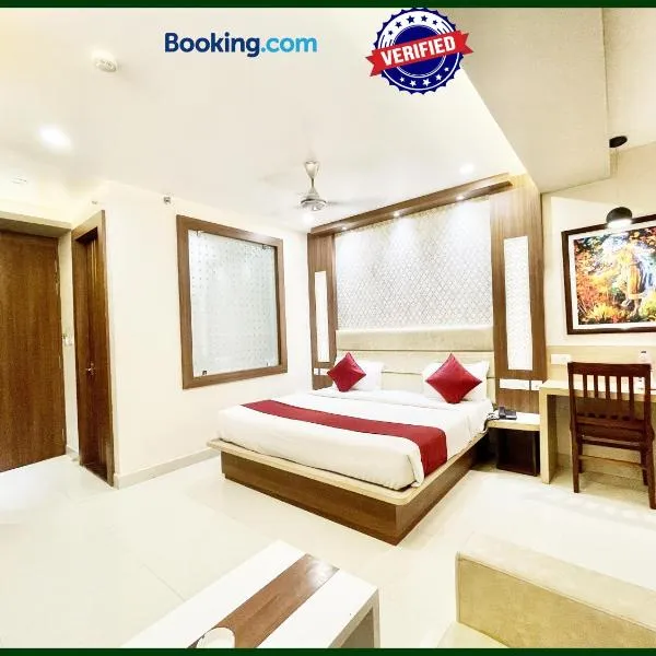 HOTEL # K # P Near Sea Beach - Jagannath temple - Restaurant - Parking - wifi and Lift Facilities - Fully Air Conditioning Hotel - A Top Rated Hotel in Puri - BREAKFAST INCLUDED, hotel v destinaci Purí