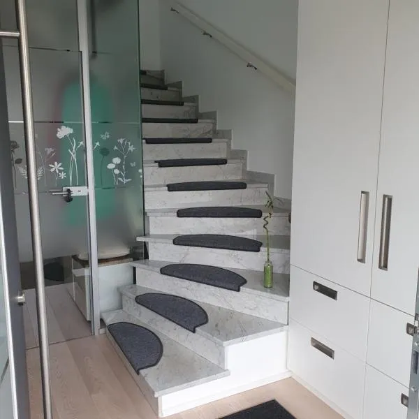 Renoviertes Apartment in Troisdorf, hotel di Troisdorf