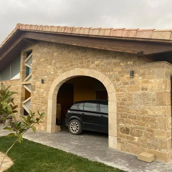 Casa Martín, hotel in Beire