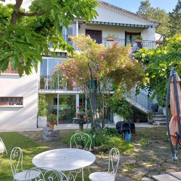 La Gineste, hotel v destinaci Serres