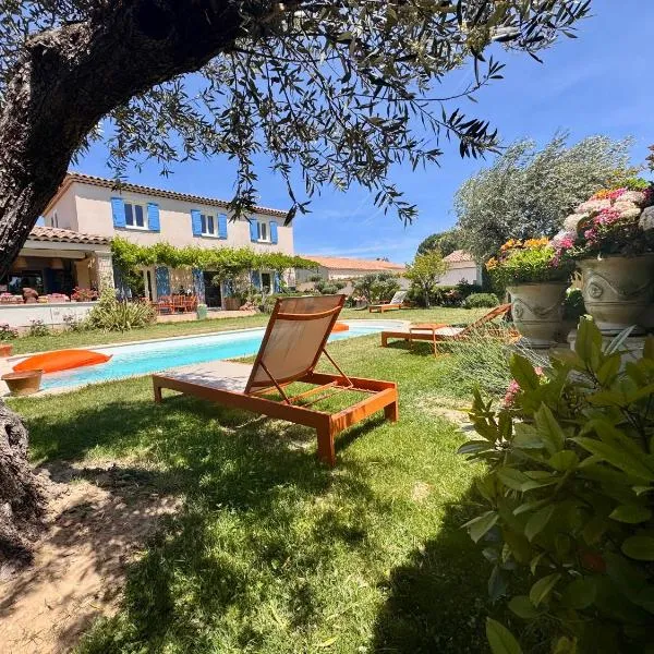 La Bastide des Romarins, hotel a Plan-dʼOrgon