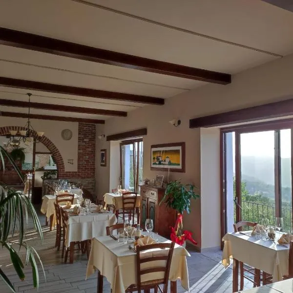 Ristorante Albergo 'l Bunet, hotel v destinaci Cortemilia