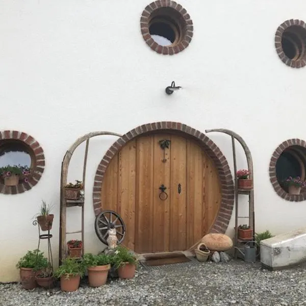 Hobbithöhle, hotel a Imsterberg