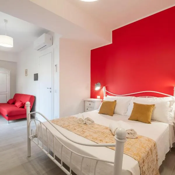 Sa Domu Colorada- Eleganza e comfort nel centro di Villasimius, hotel in Villasimius
