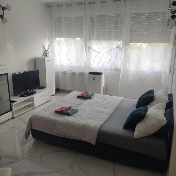 Studio apartman Franka, hotel v destinácii Vukovar