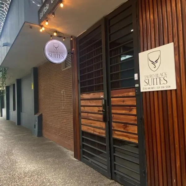 Tauro Black Suites Cerca al estadio Atanasio Girardot, hotel v destinaci Medellín