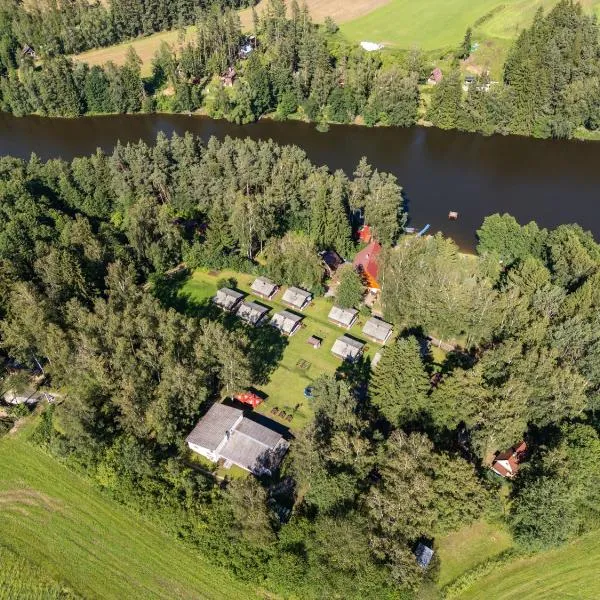 Kemp Pod Břízami, hotel v Kunžaku