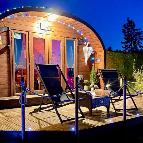 FINN VILLAGE - Loch Lomond Sunset Glamping Pod - Private Ofuro HOT TUB, hotel v destinaci Drymen