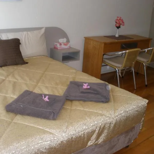 Palms Oasis Motel, hotell sihtkohas Coopernook