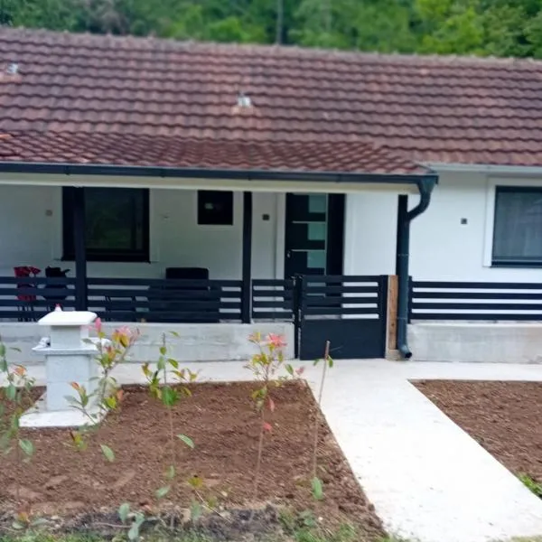 Sofora, hotel in Mala Šatra