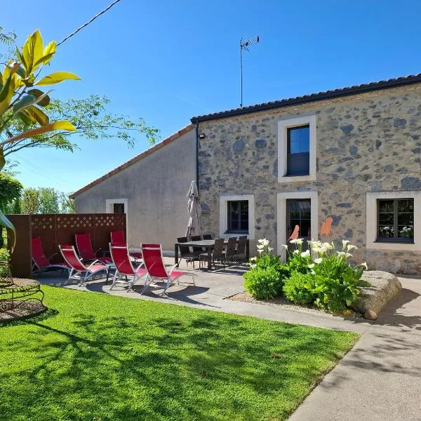 GÎTE chez la petite marie à 40 mn du PUY DU FOU, hotel in Moncoutant