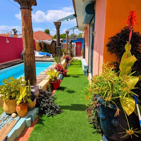 MARRAKECH פלא - PELEH - Queit place 3 km from the beach of Cesarea, hotel v destinaci Or ‘Aqīvāh