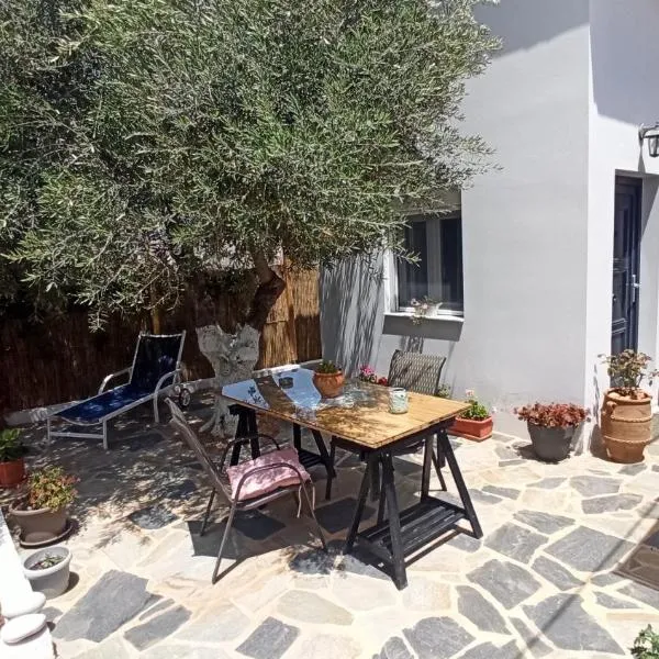 Anissa Tiny Garden Loft, hotel v destinaci Anissaras
