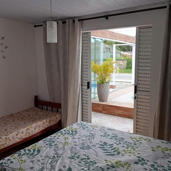 Lá casa de Cristal, Casa com piscina matinhos - Foto 2