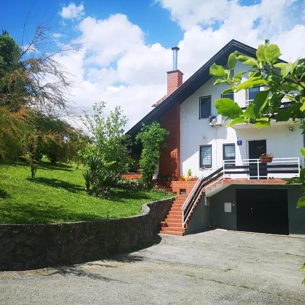 Kuća za odmor "Villa Merkur" - Orahovica, hotel v destinaci Orahovica