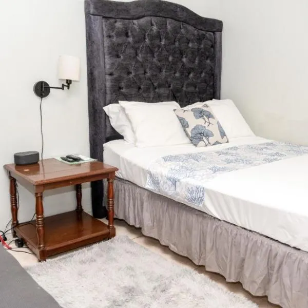 Mona Master suite, hotel v destinaci Kingston
