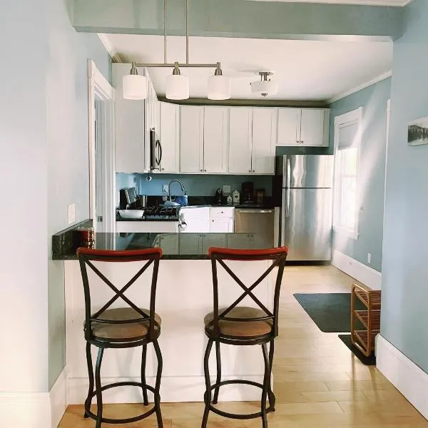 Cozy 1Br Apt, hótel í Bangor