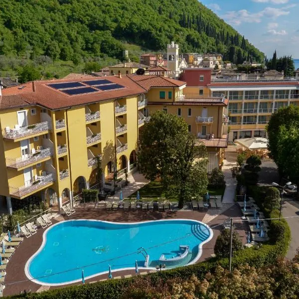 Hotel Bisesti ***S, khách sạn ở Garda