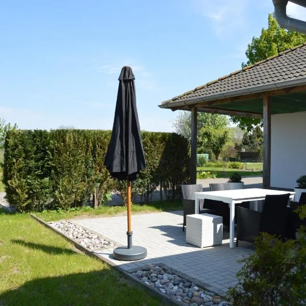 Ferienhaus Rügen, hótel í Pantow
