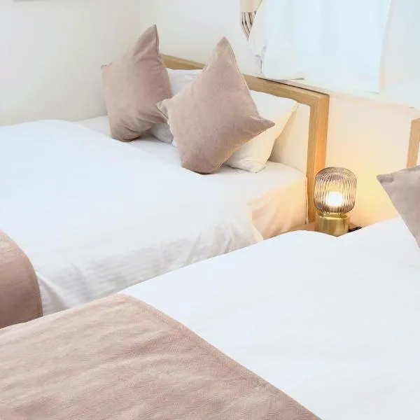 Villa Seika -盛夏-, hotel in Nago