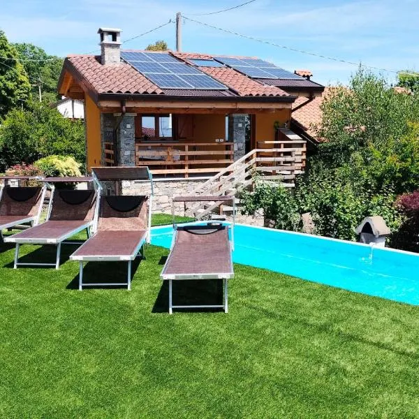 Bella Italia chalet, hotel in Massino Visconti