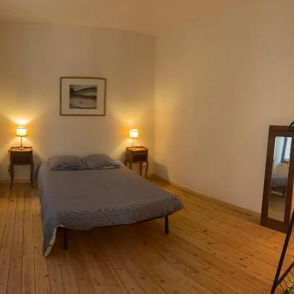 Le Dorat Bright & Quiet, Hotel in Le Dorat