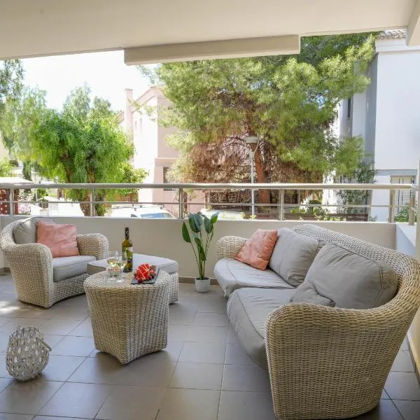 Mediterranean Escape - Steps from the Beach, hotel v destinaci Limassol