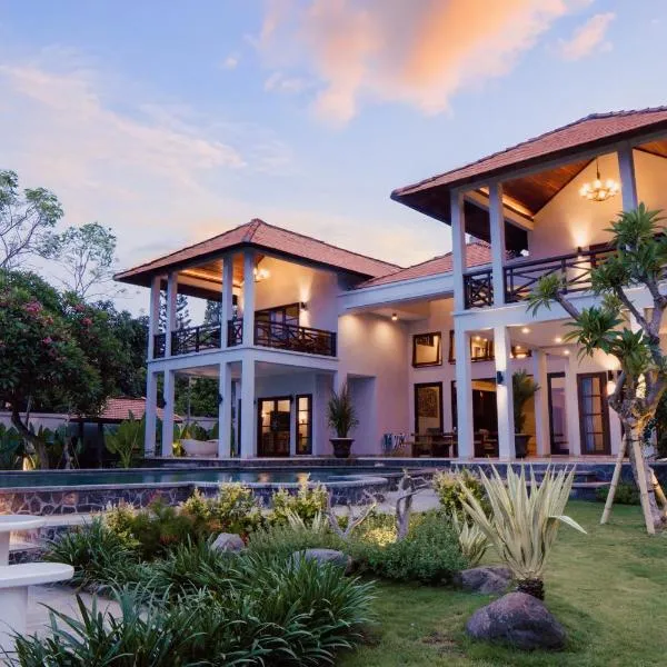 Seaside Oceana Suites by Mahaprana, hotel v destinaci Tejakula