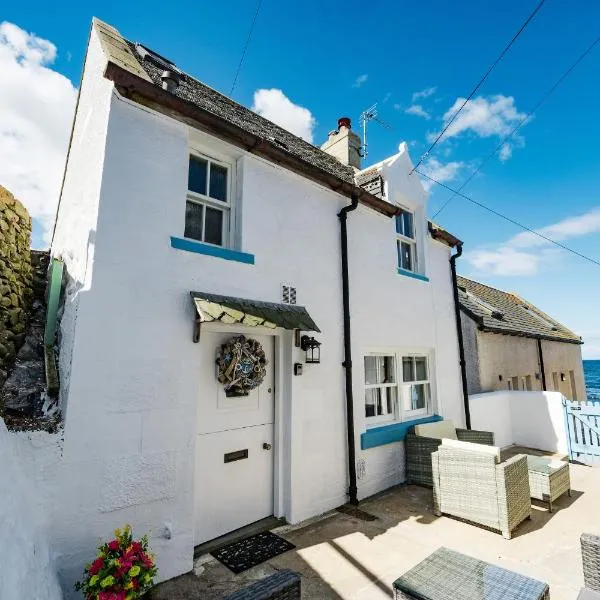 Nautical Nook, 16 Seatown, Gardenstown, hotel v mestu Gardenstown