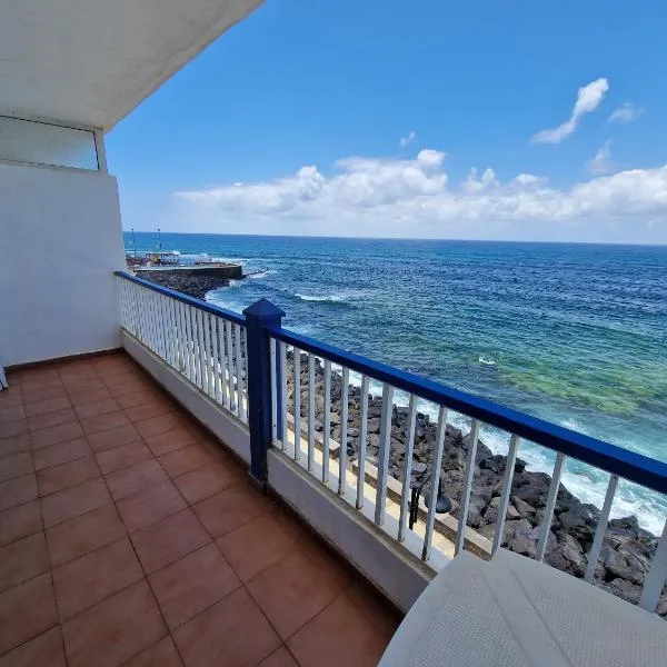 Piscinas Naturales, hotel v destinaci Bajamar