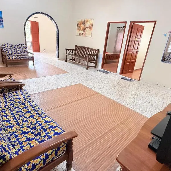 Bella Homestay Budget Ayer Keroh - 4 Bedrooms, 15 minutes to town, hotel v destinaci Kampong Bukit Katil