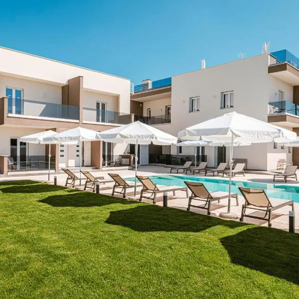 Eleia Domos、モノーポリのホテル