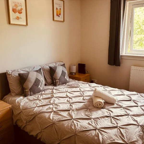 Three Bedroom House, hotel in Edinburgh