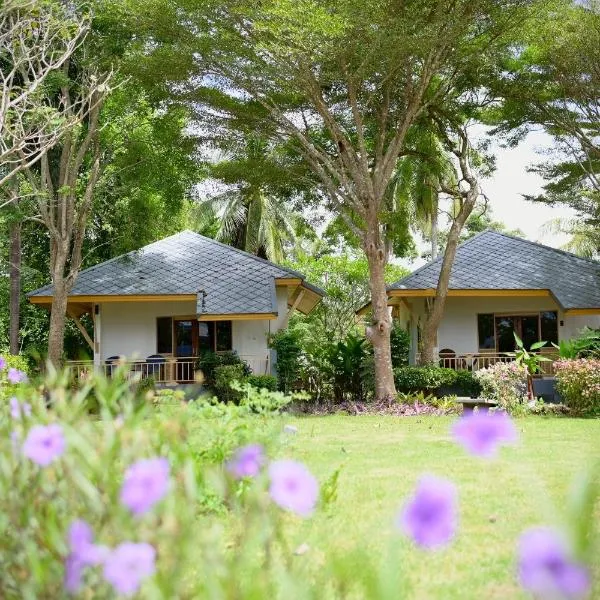 Saphli Villa, hotel v destinaci Chumphon