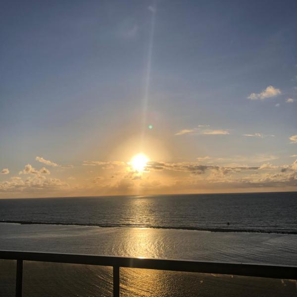 Flat beira mar