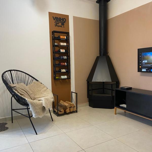 Casa aconchegante com lareira e churrasqueira - Foto 5