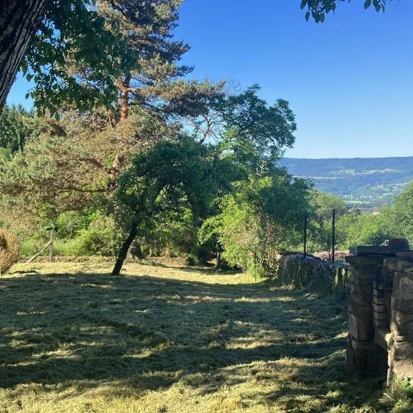 Maison au GRAND calme, hotel em Beurrières