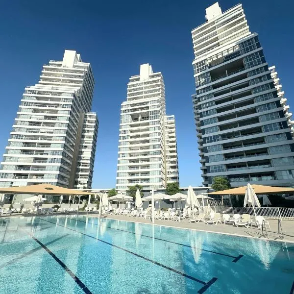Sea pearl tower, hotel in Netanya